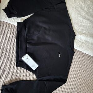 ALO Yoga Black Cropped Sweatshirt